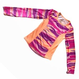 Danskin Activewear Top with Thumb Holsters